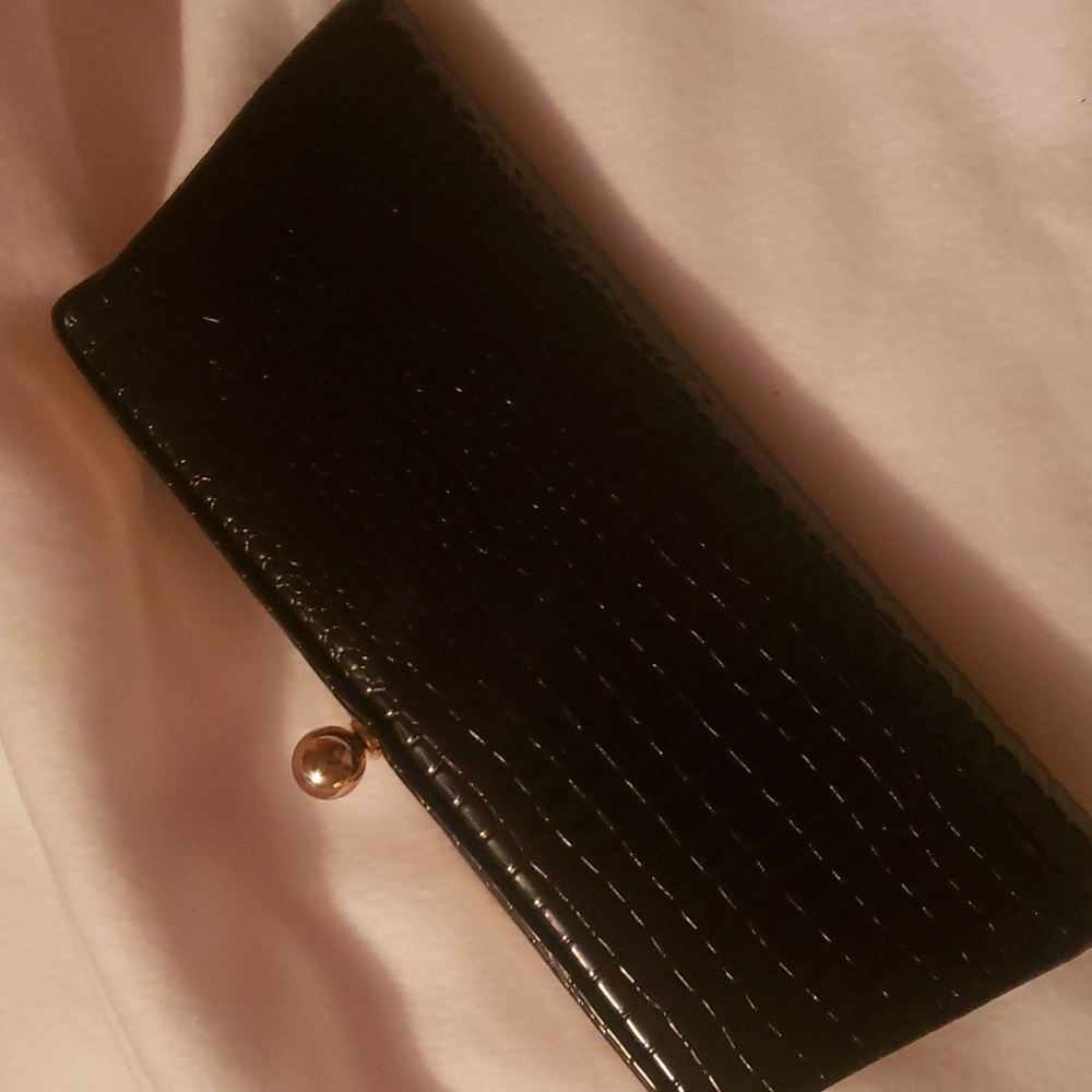 Vintage black clutch
